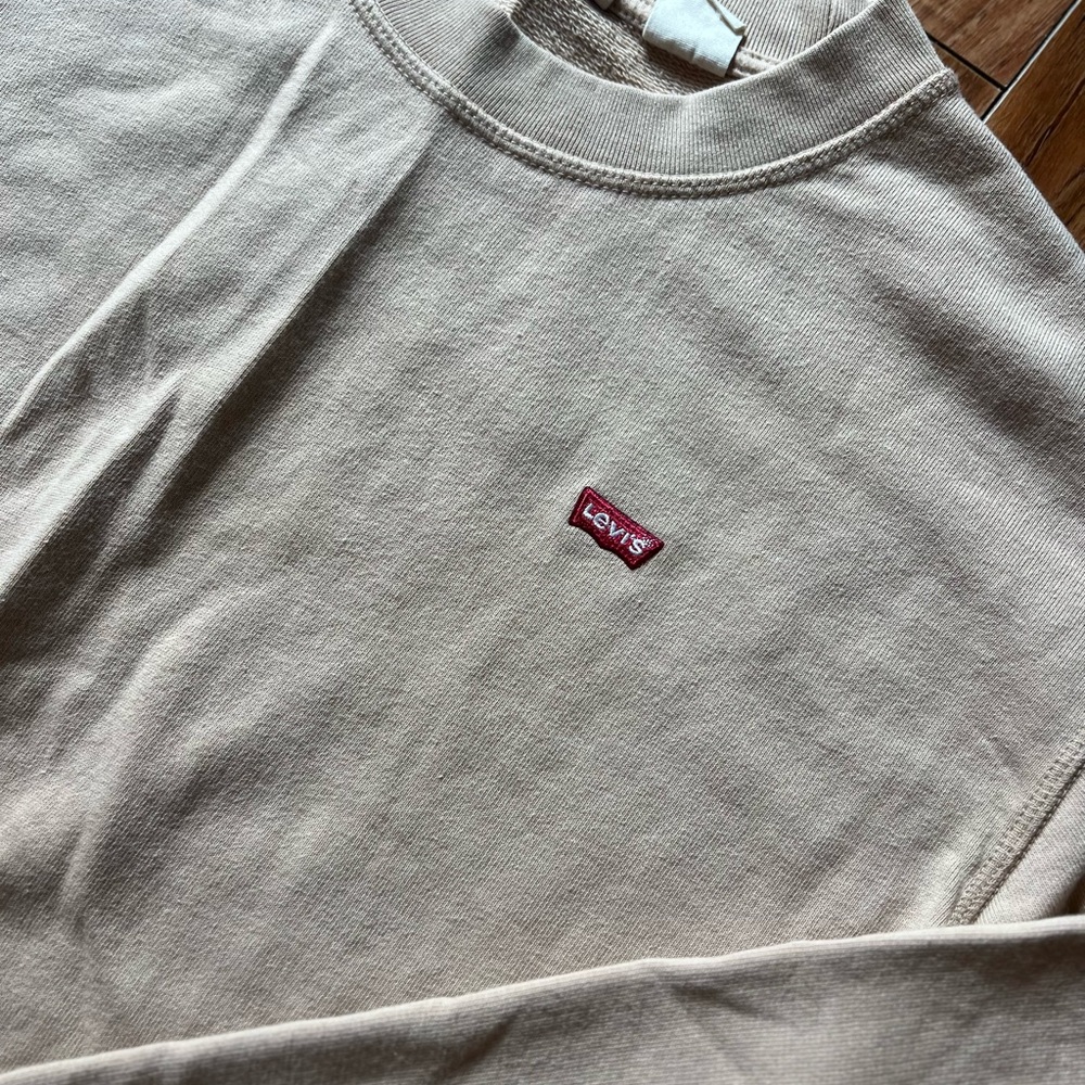Levi’s crew pull over - Picture 2 of 2